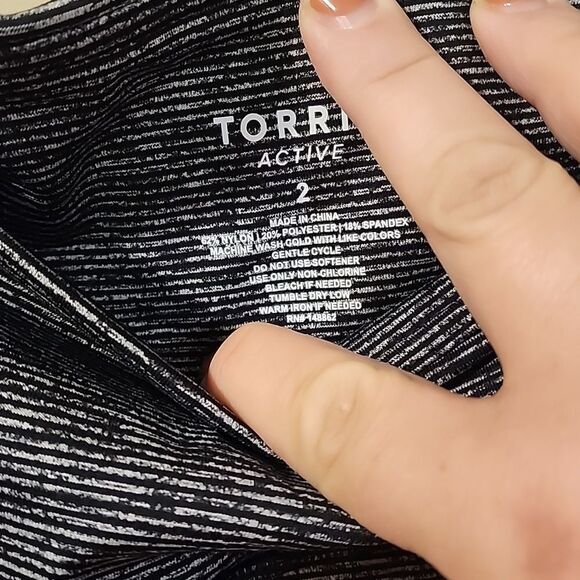Torrid high rise active leggings Size 2 NWT - Picture 4 of 7